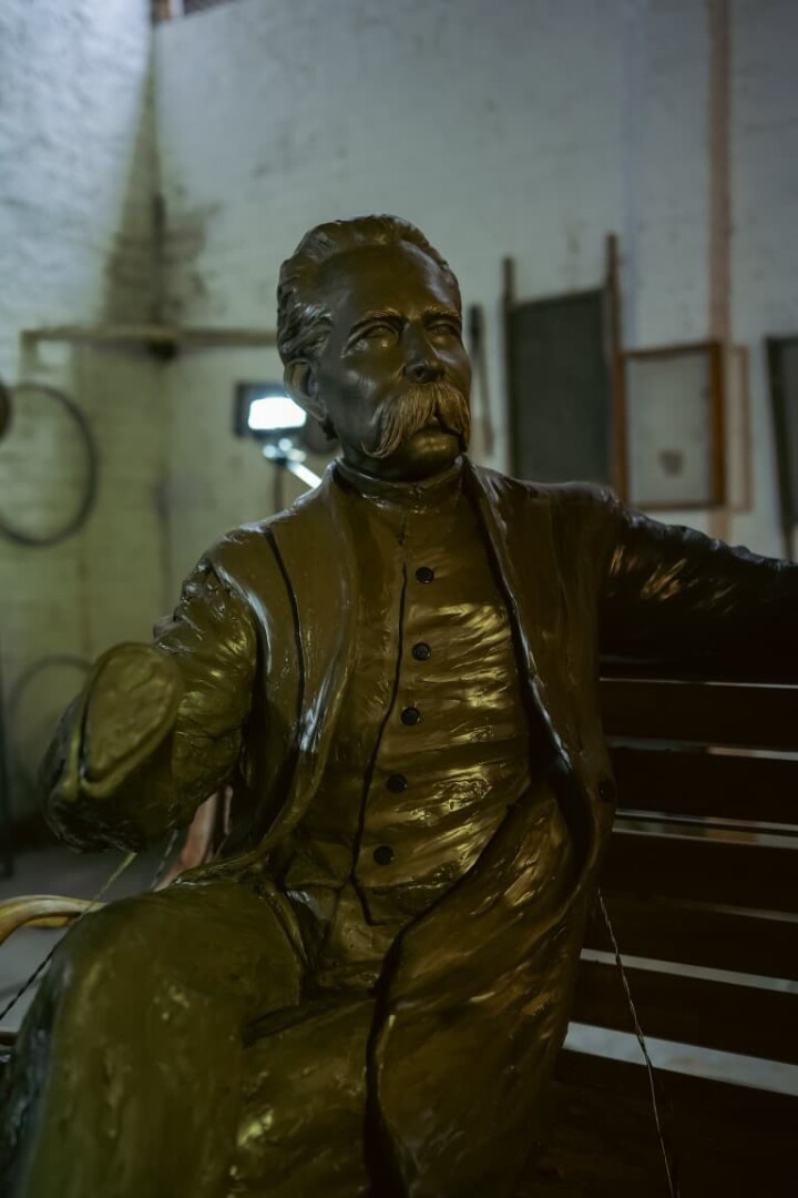 REGRESA JORGE ISAACS