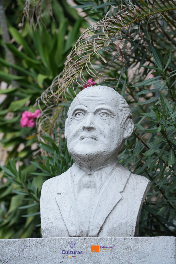 Busto Adriano Tribin