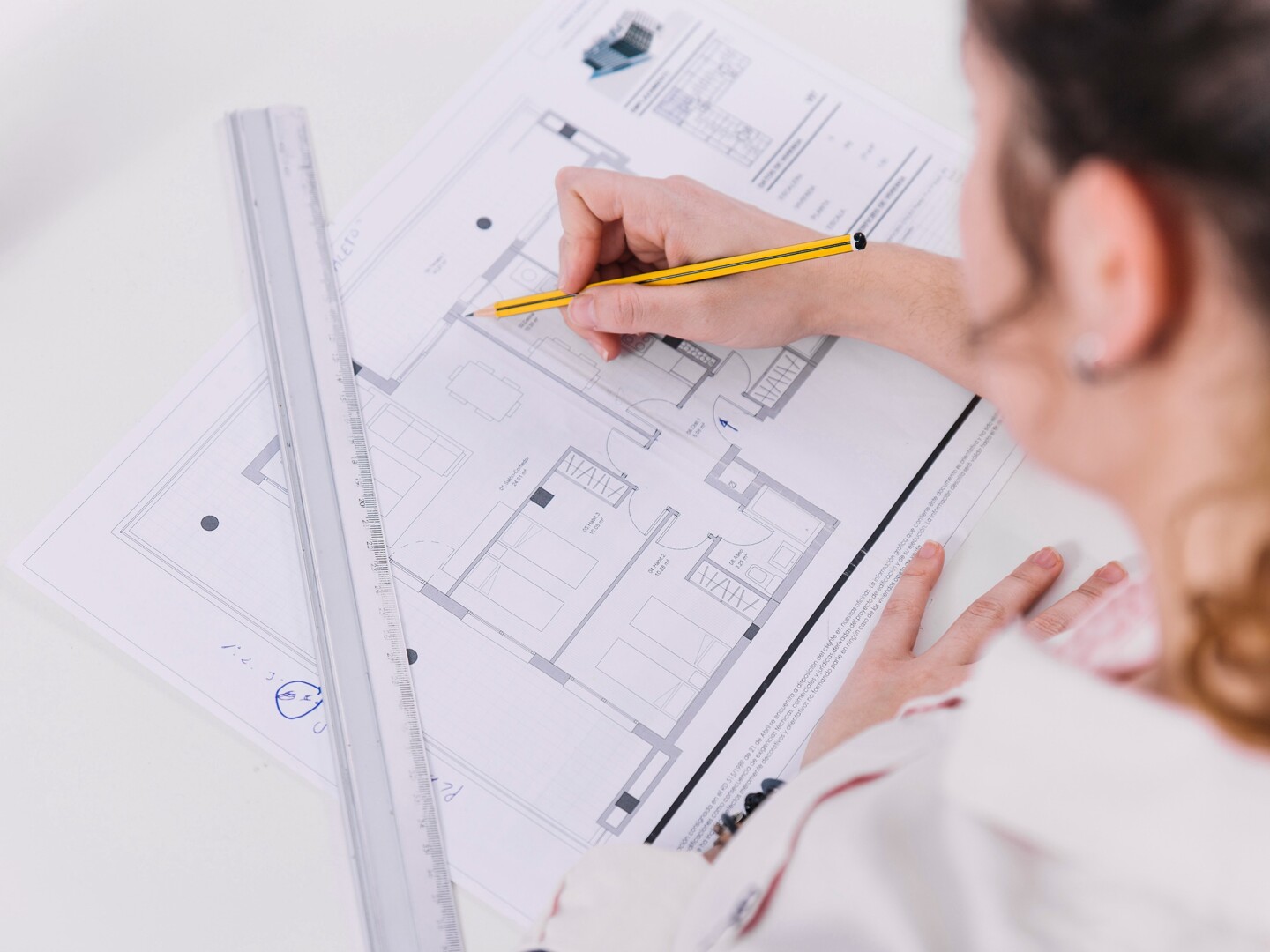 intervención de zonas de influencia y colindantes de bienes de interes cultural